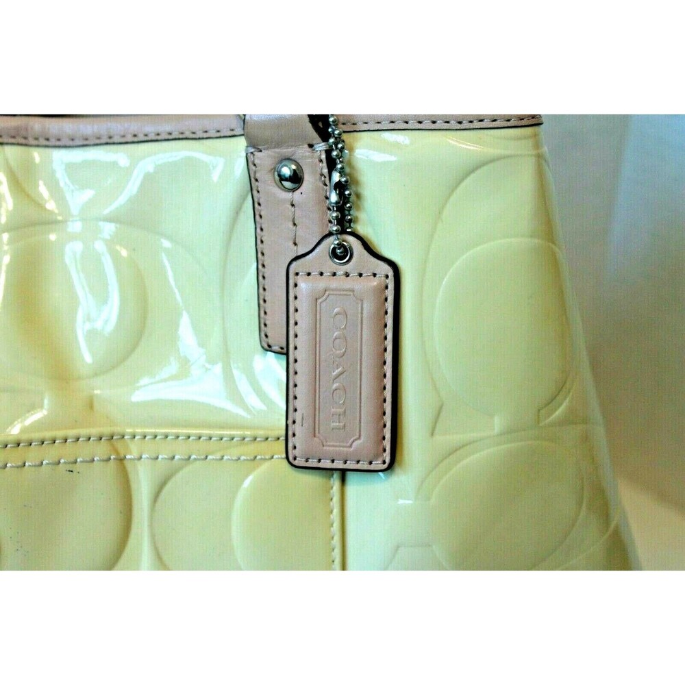 Coach Signature Shoulder Bag Yellow Patent Leather Embossed Purse F25487 - Picture 4 of 12